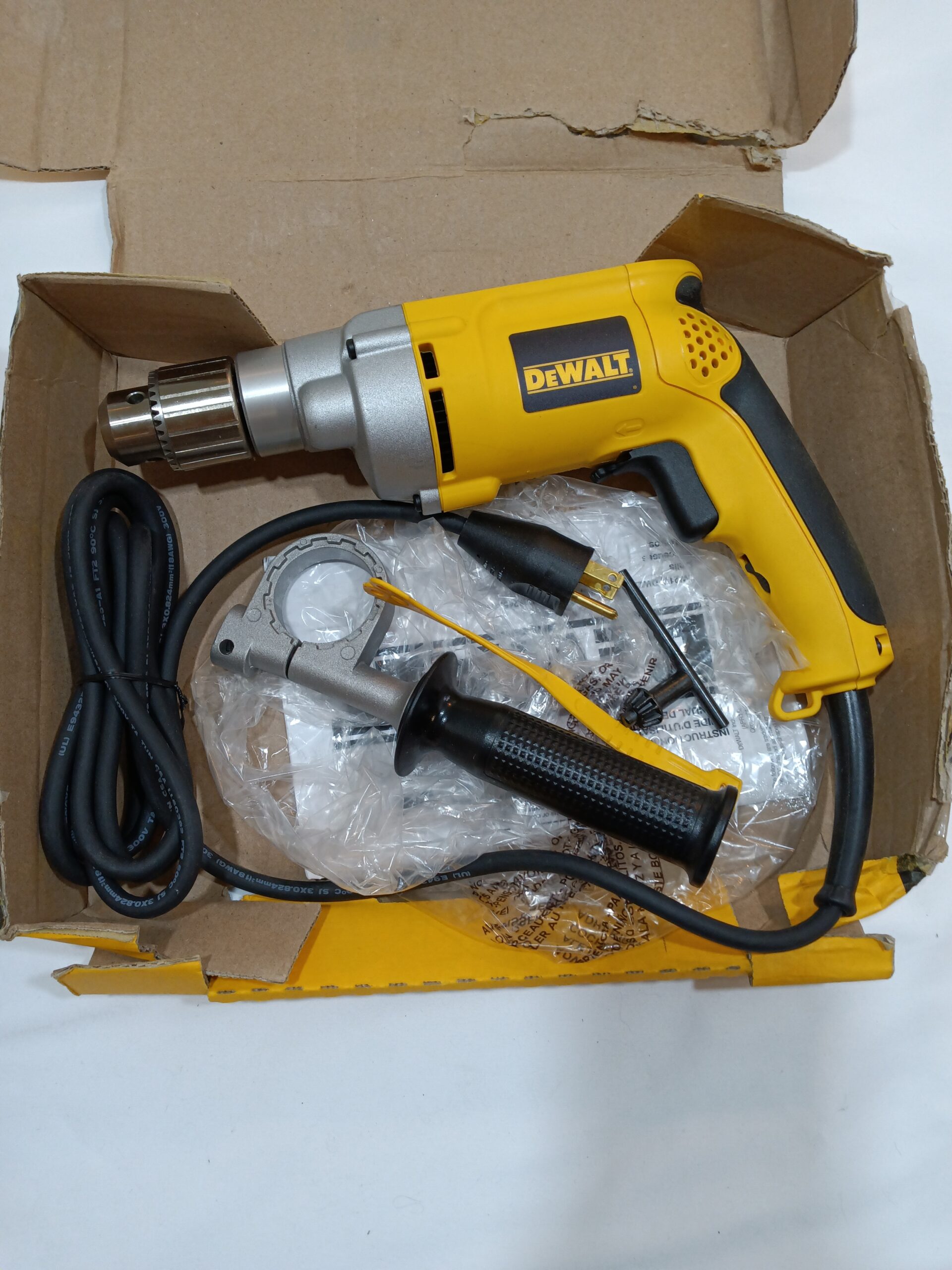 DEWALT 7.8 Amp Corded 1/2 in. Variable Speed Reversing Drill