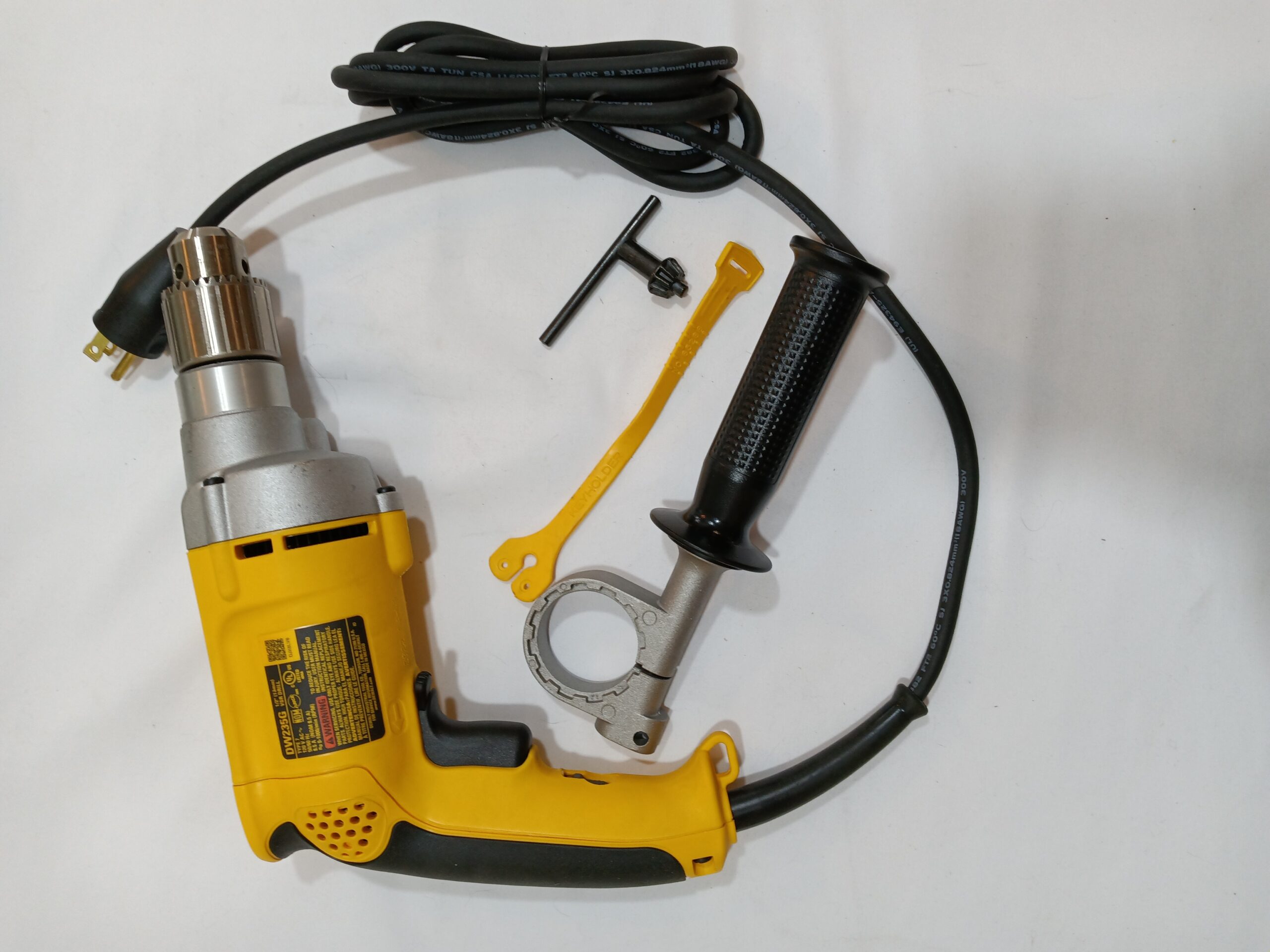 DEWALT 7.8 Amp Corded 1/2 in. Variable Speed Reversing Drill - Image 2